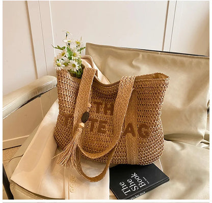 French style large capacity woven straw woven bag for women, new beach vacation shoulder bag, casual commuting tote bag