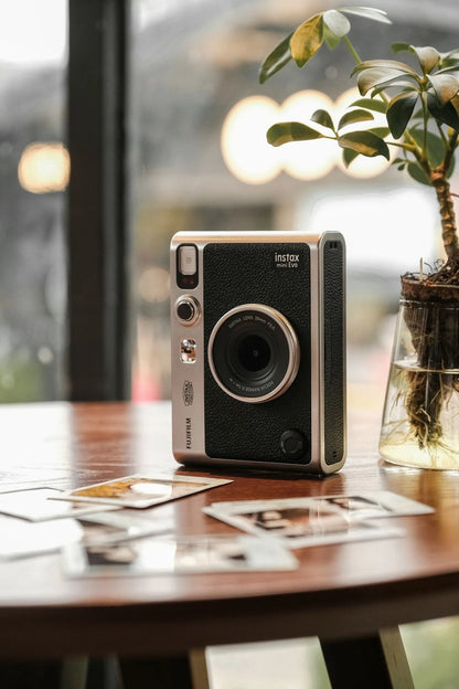 Original Fujifilm Instax Mini Evo Camera Fuji Instant Camera Smartphone Photos Print Camera Optional White Film 20/40 sheets